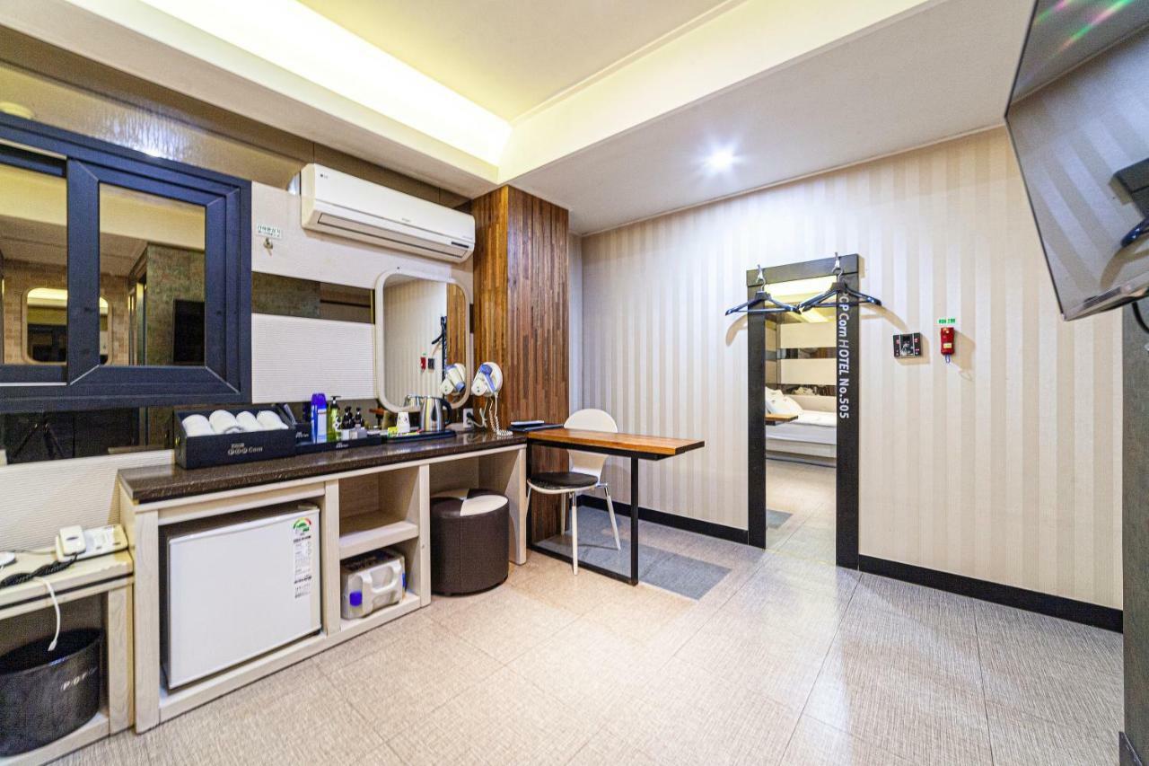 Hotel Station Popcorn 2*