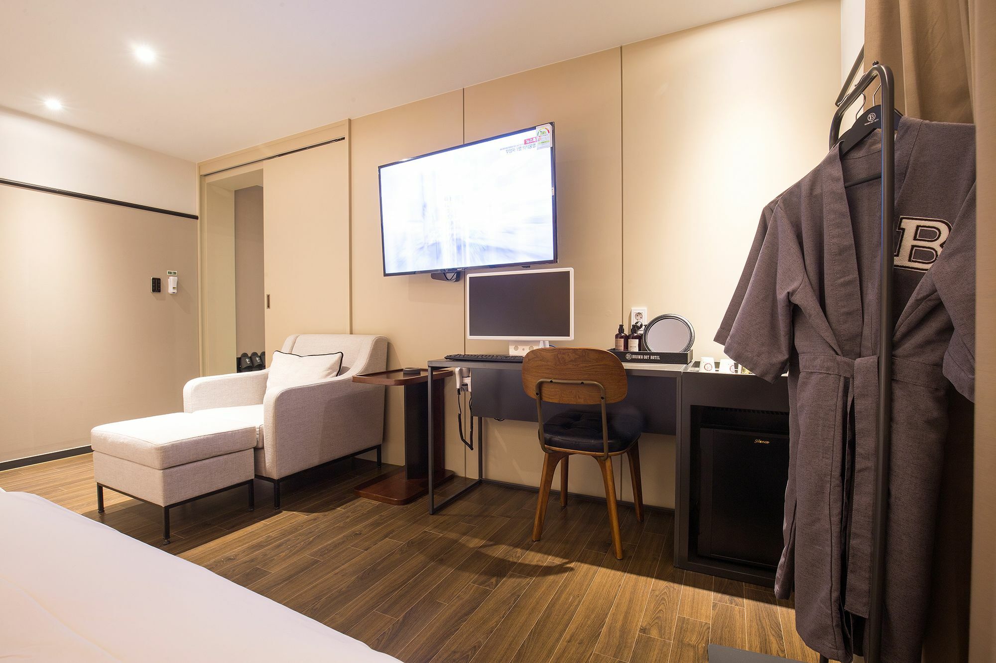 Hotel Brown-dot Choeup 2*