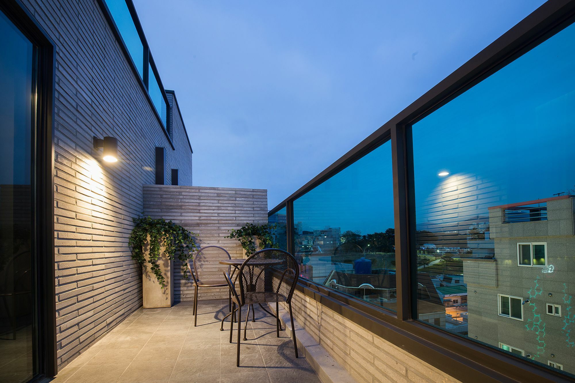 Brown-dot Choeup Hotel 2*