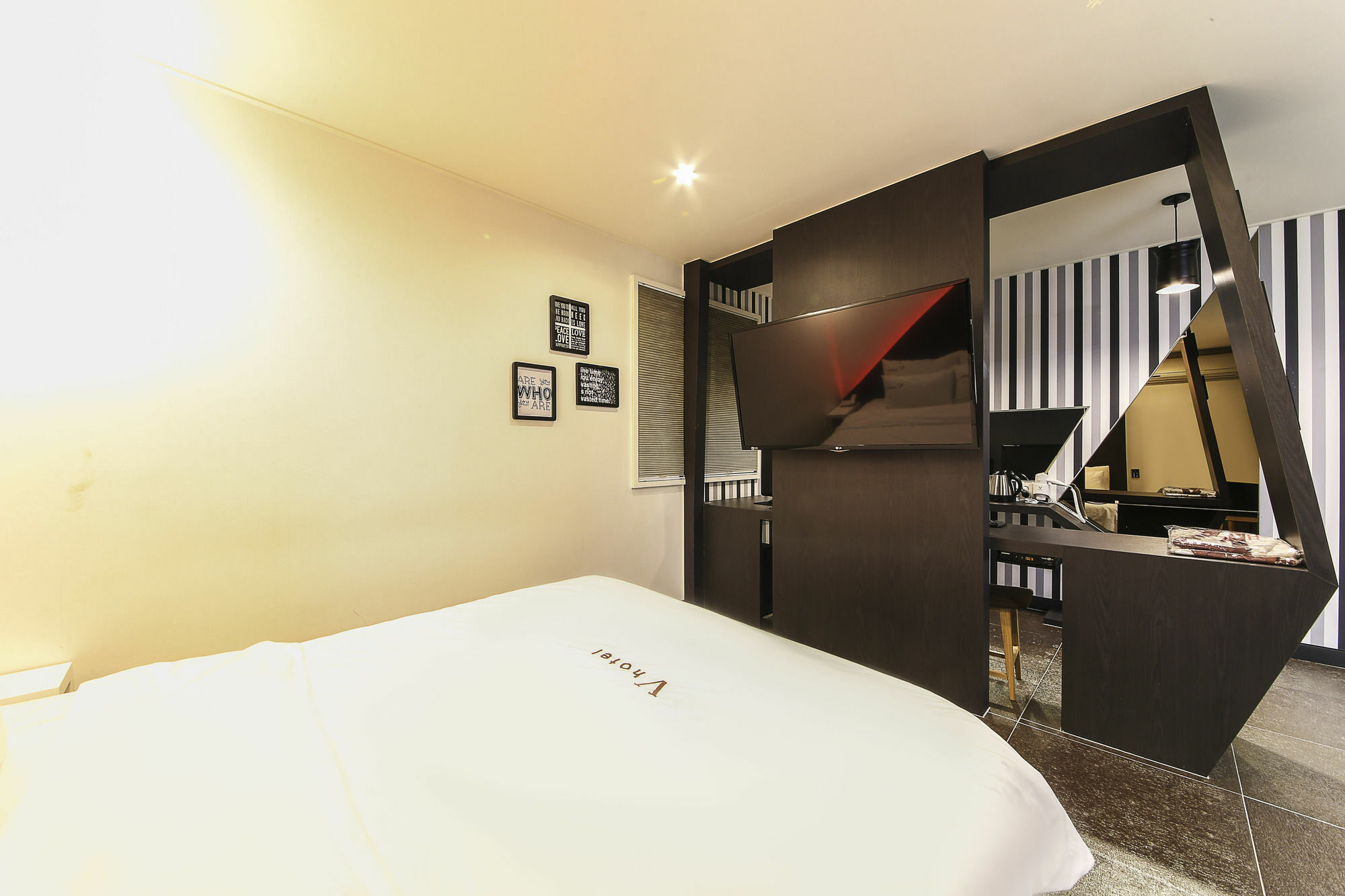 V Hotel