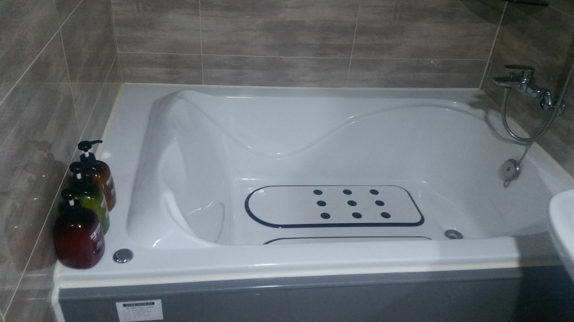 9st Traveltel 2*