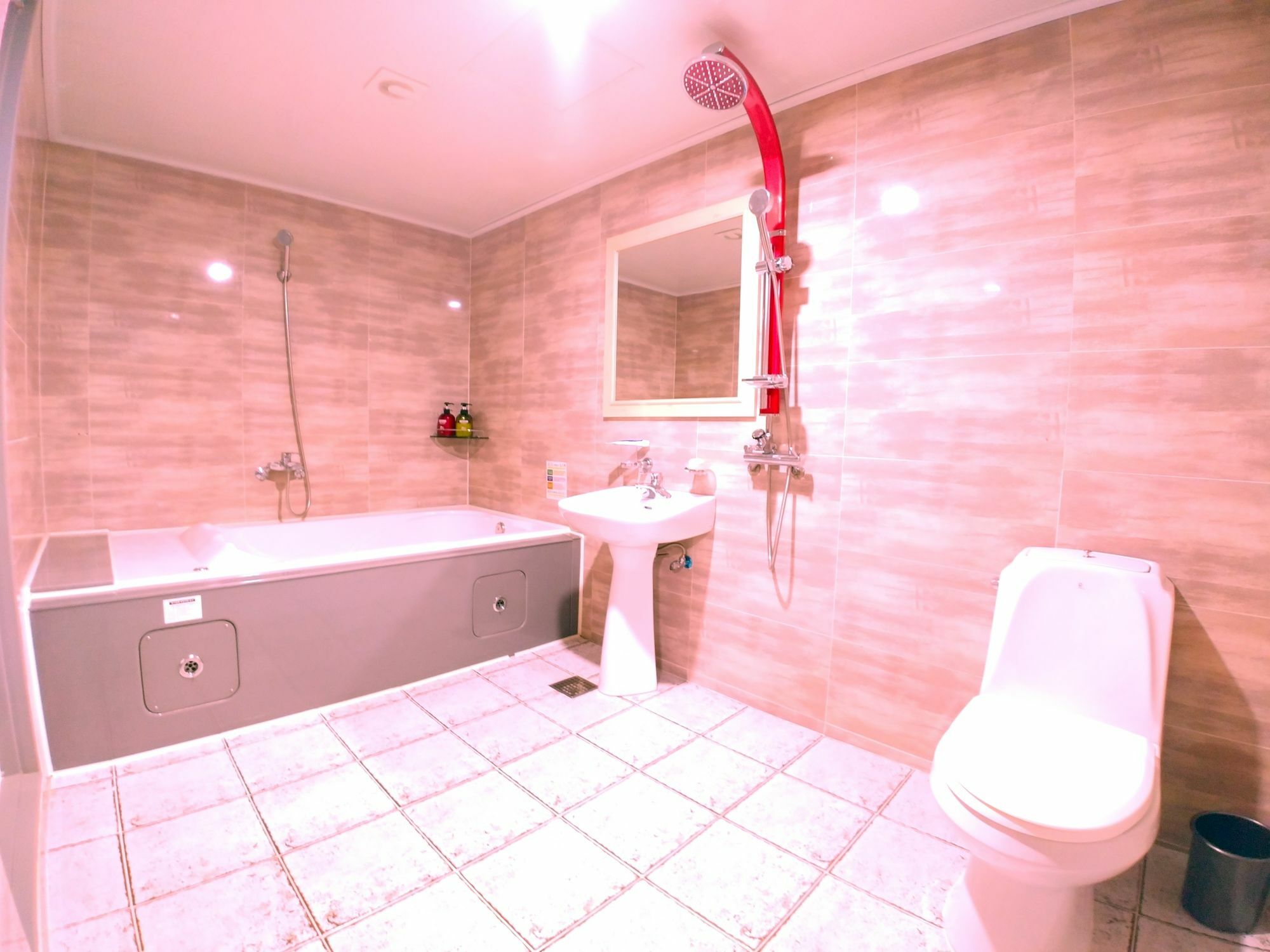 9st Traveltel Hotel 2*