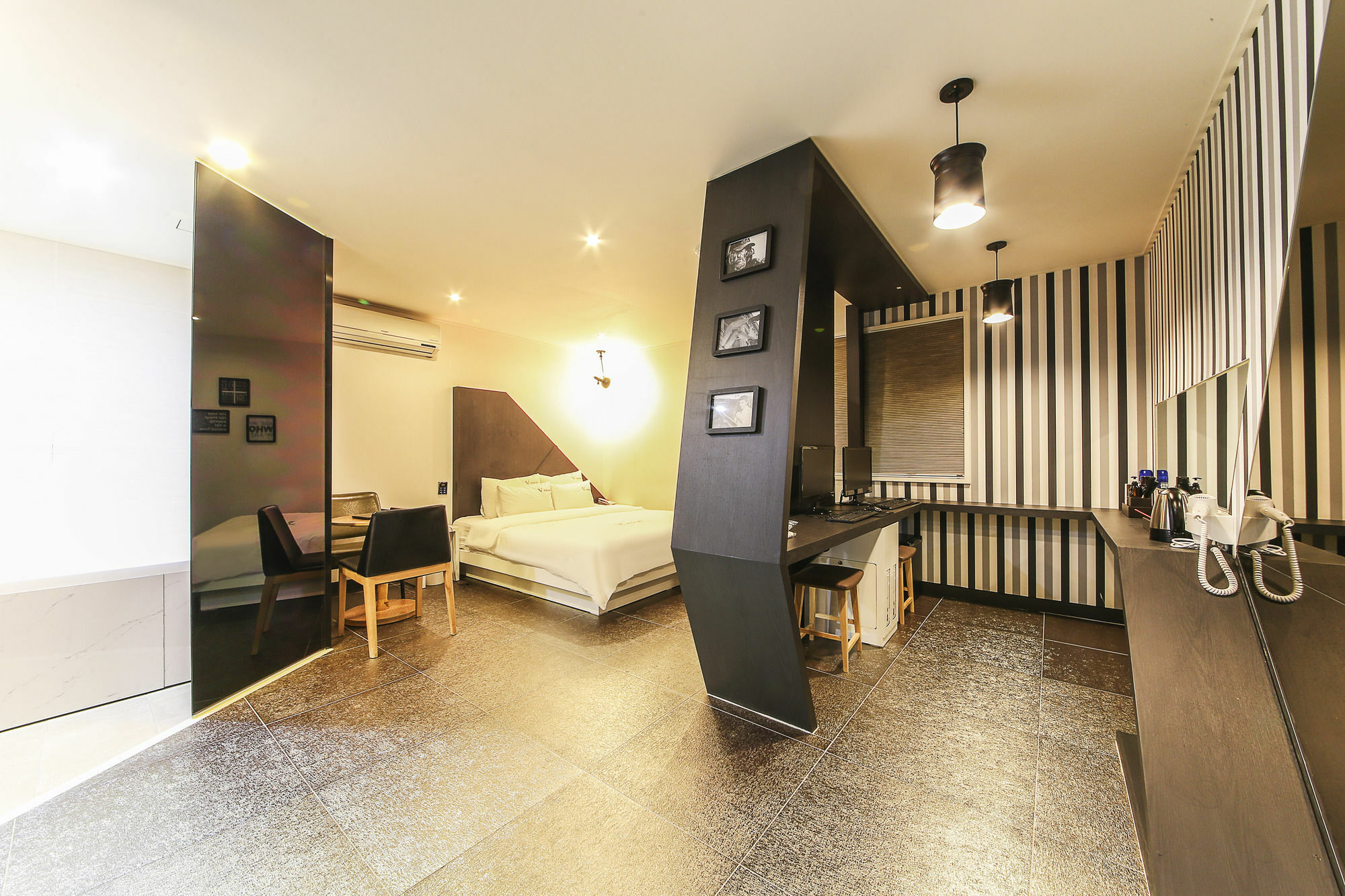 V Hotel