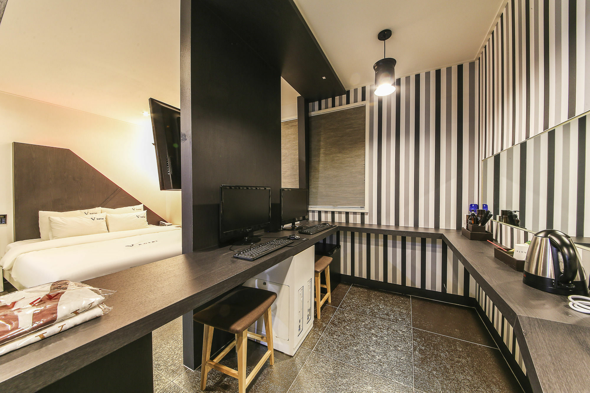 Hotel V 2*