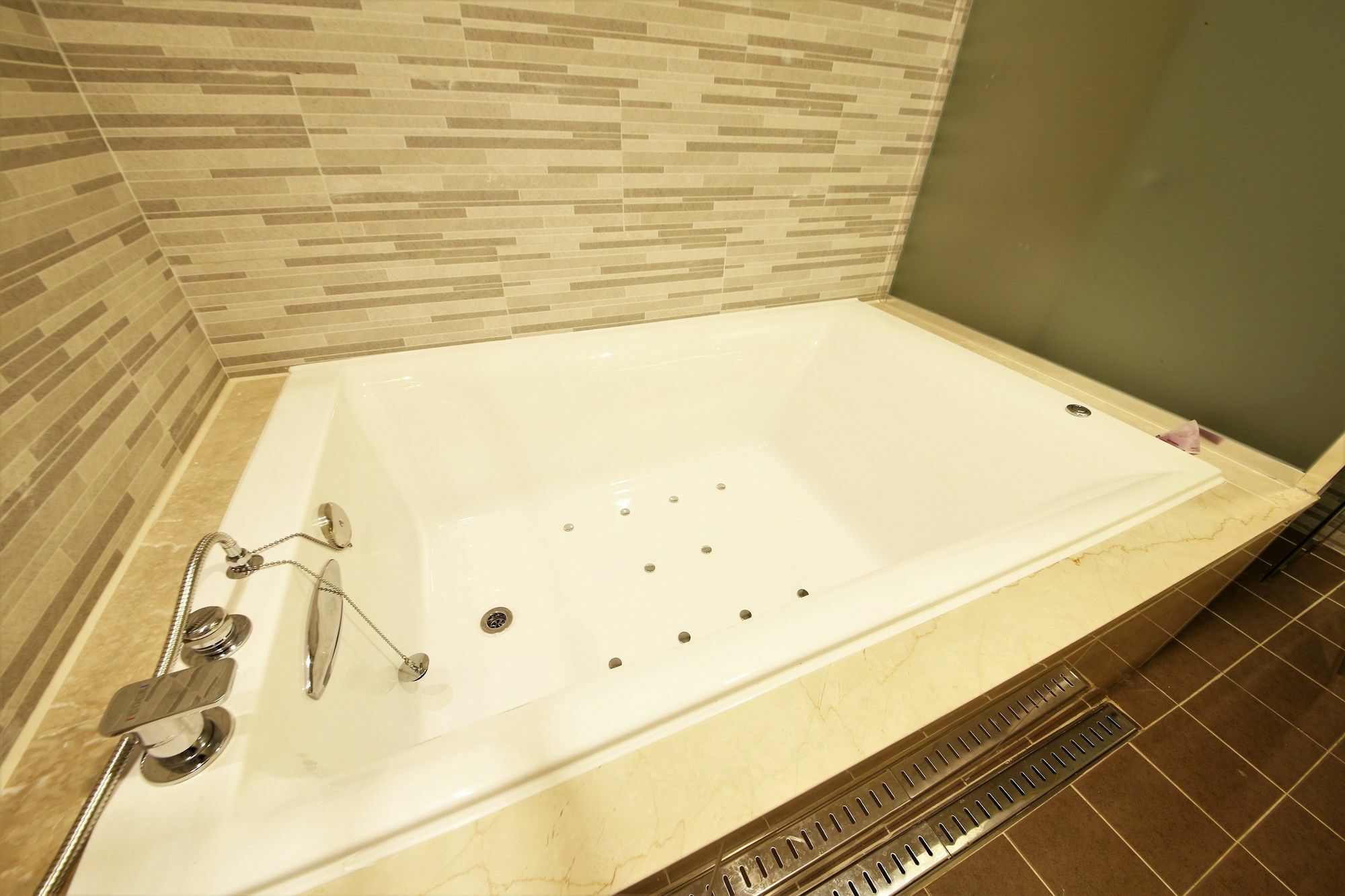 Hotel Premium Ava 2*