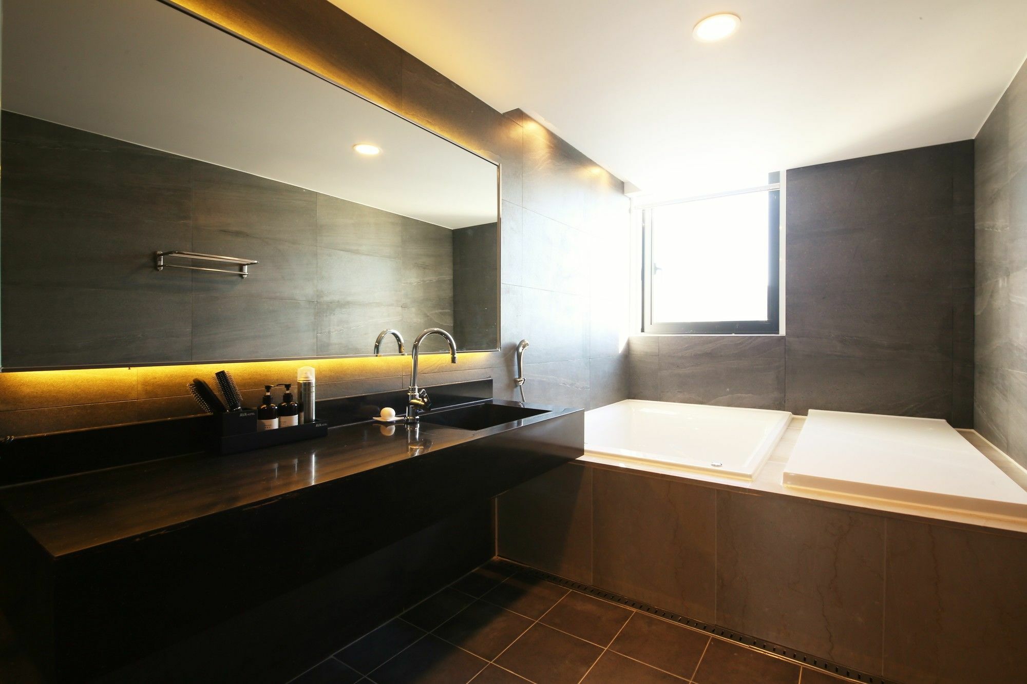 Premium Ava Hotel