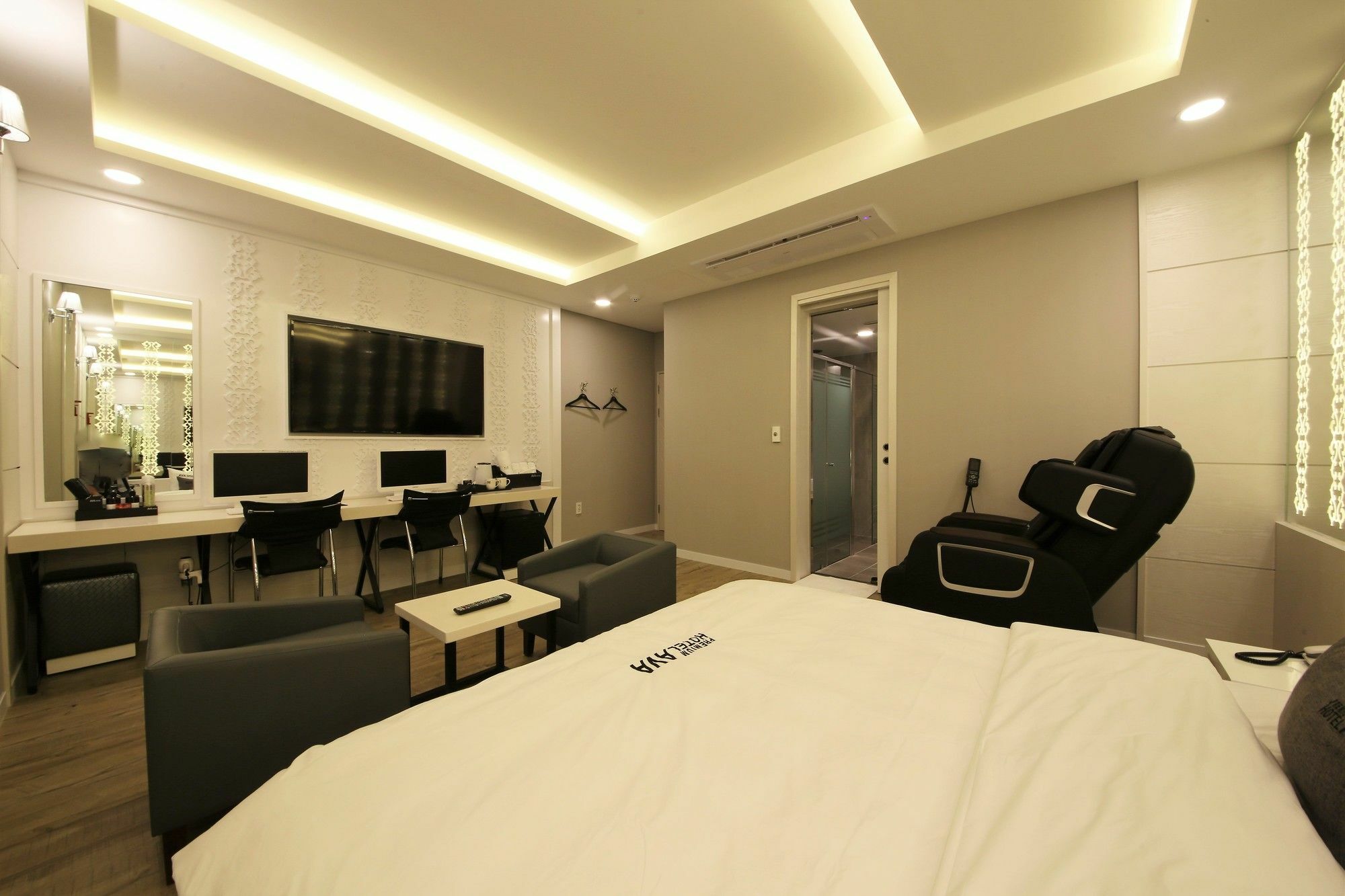 Premium Ava Hotel