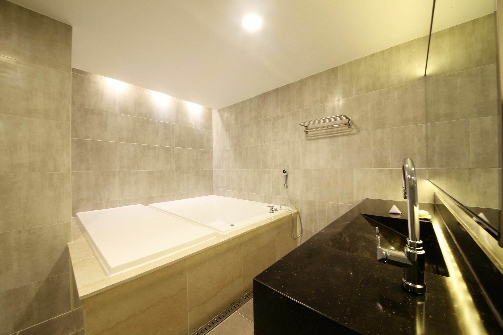 Hotel Premium Ava 2*