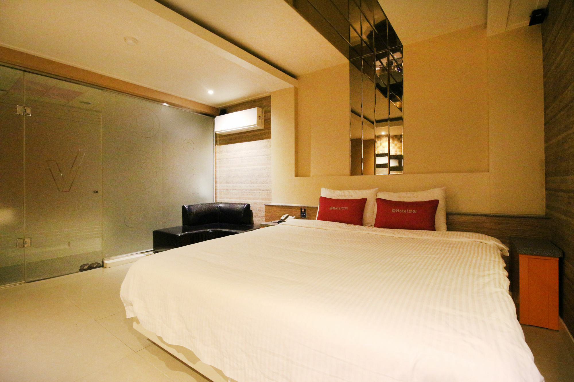 V Haeundae Hotel 2*
