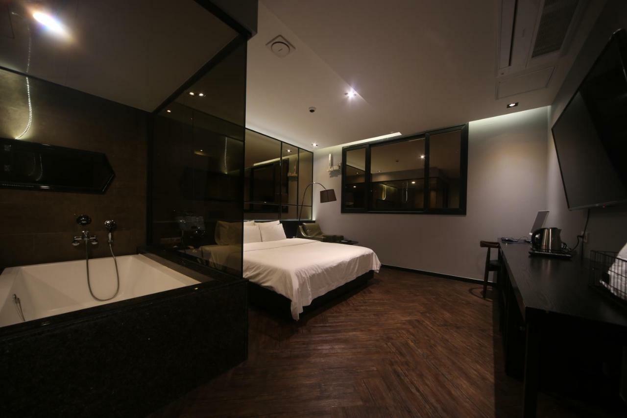 Beomil Brown Dot Hotel Busan