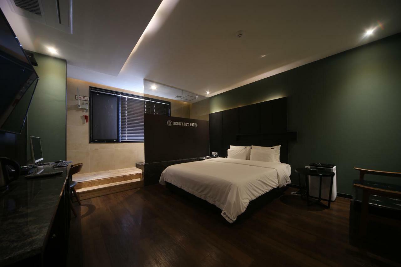 Beomil Brown Dot Hotel 2*