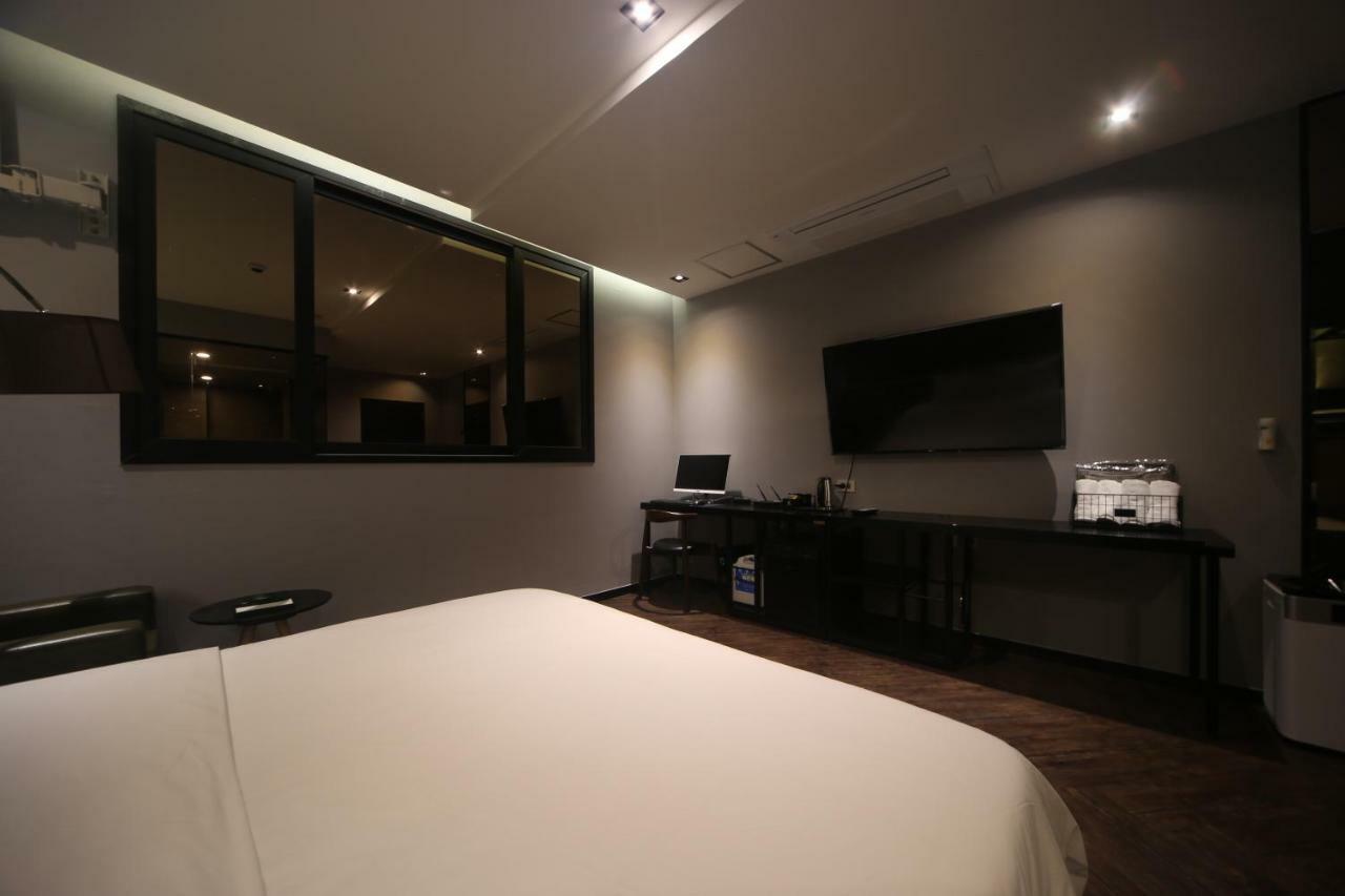 Hotel Beomil Brown Dot Busan