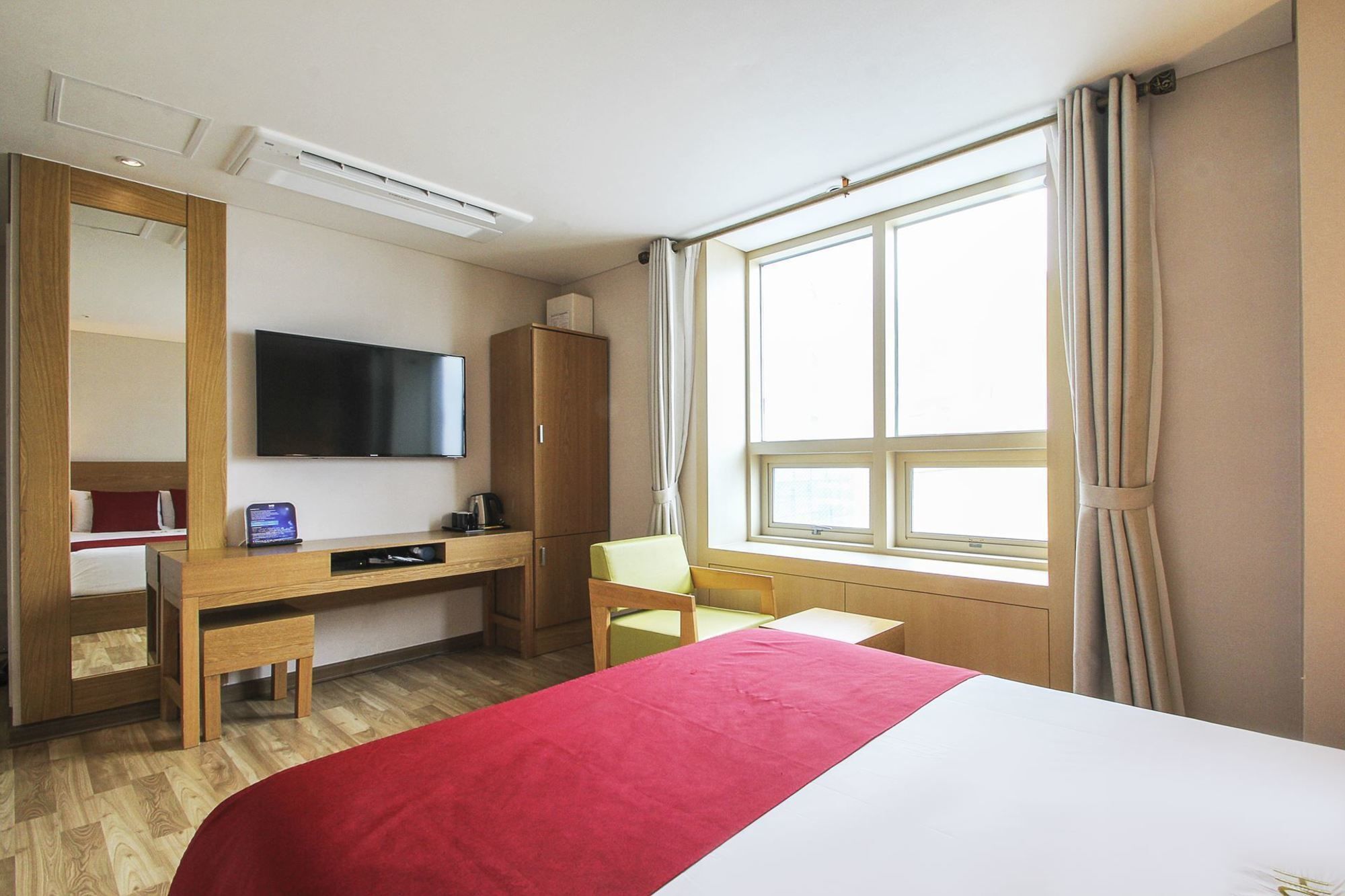 Ms 3* Busan