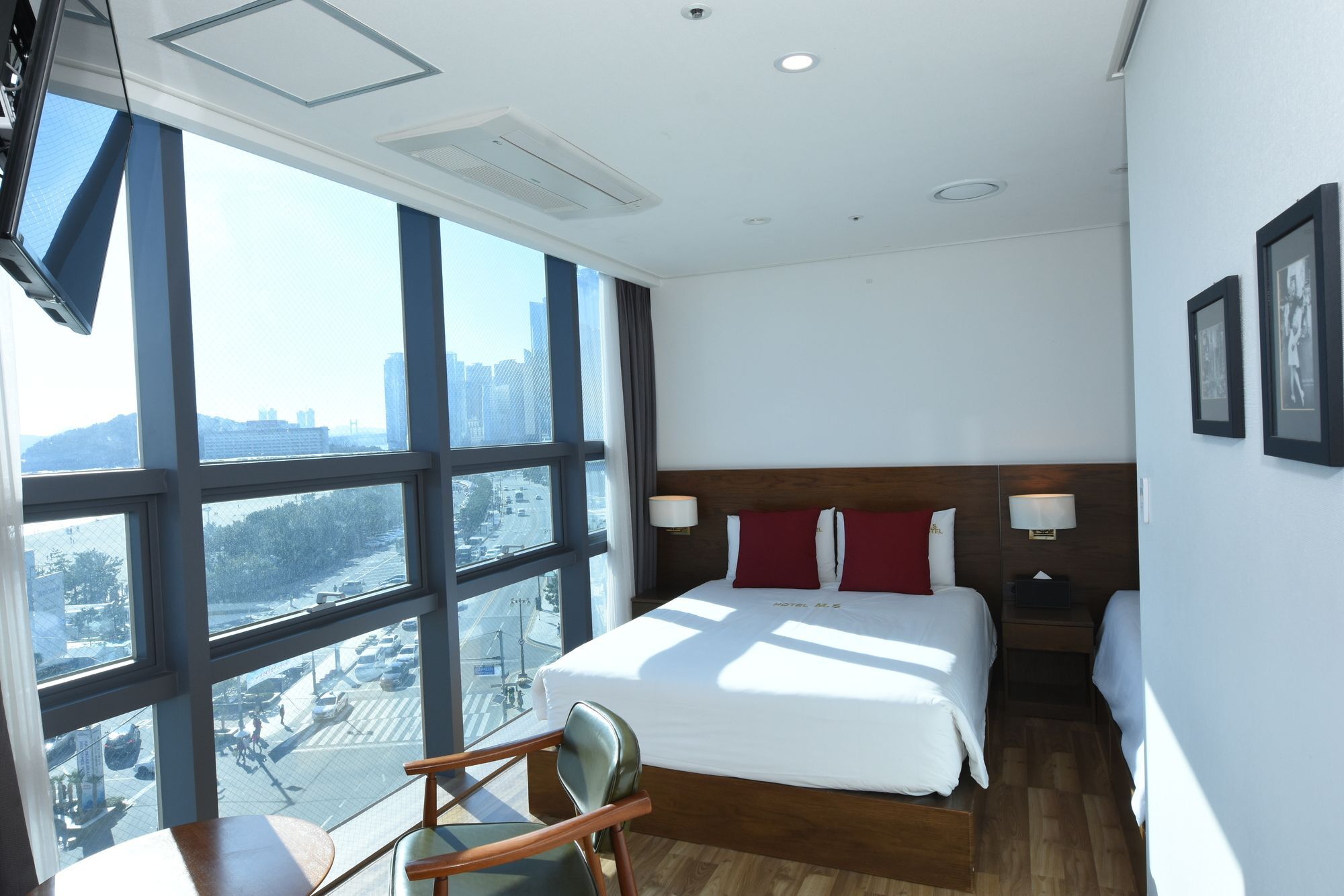 Ms Hotel