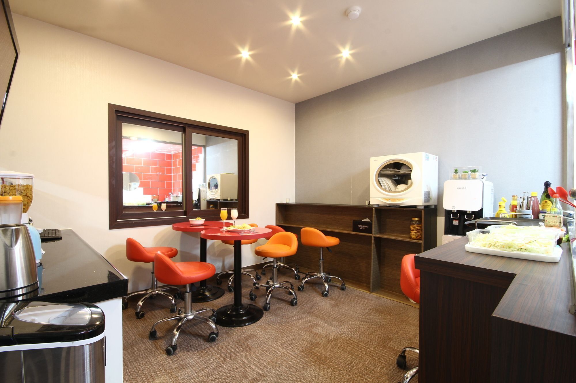 The M Hotel 2*