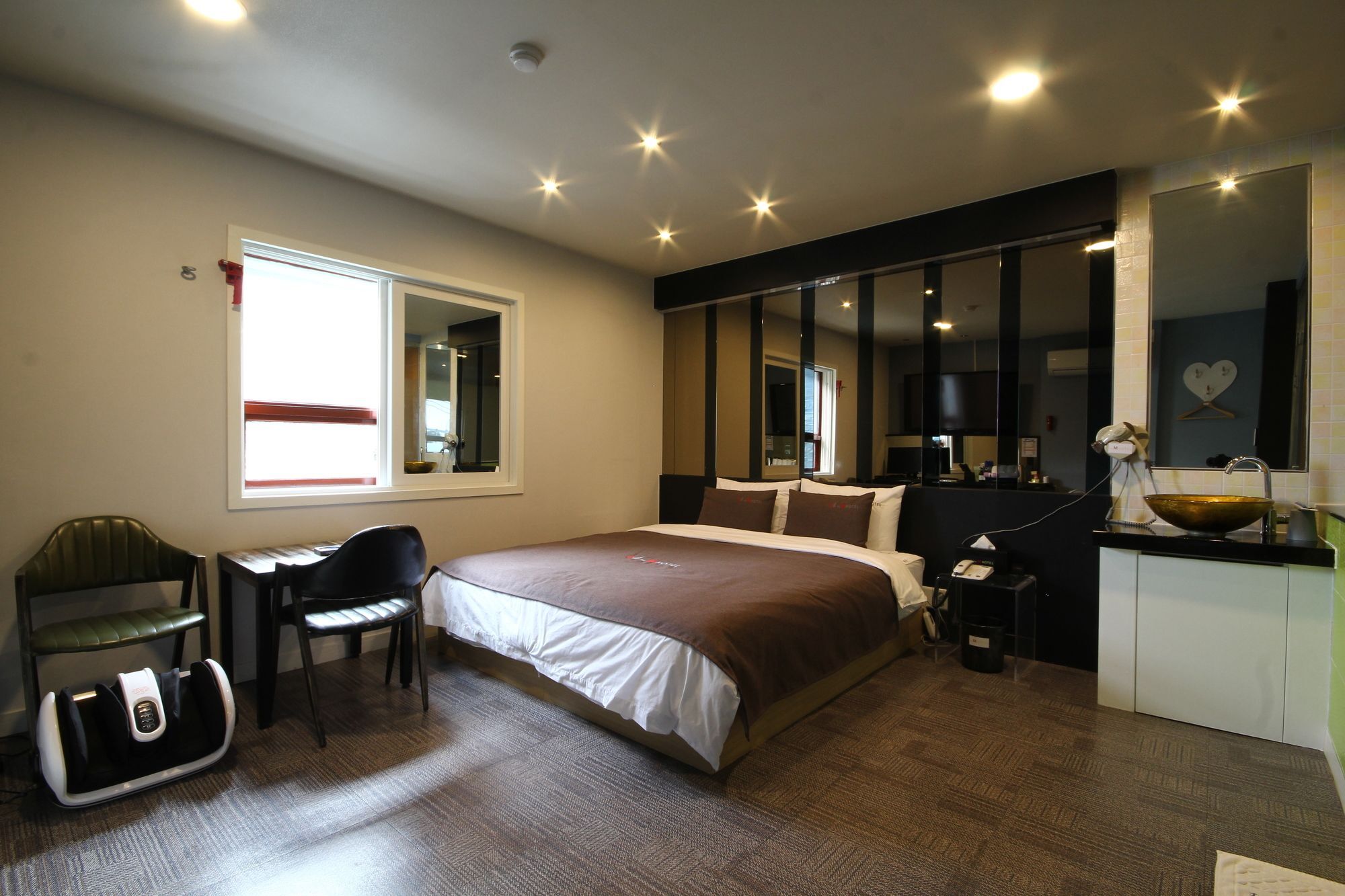 The M Hotel 2*
