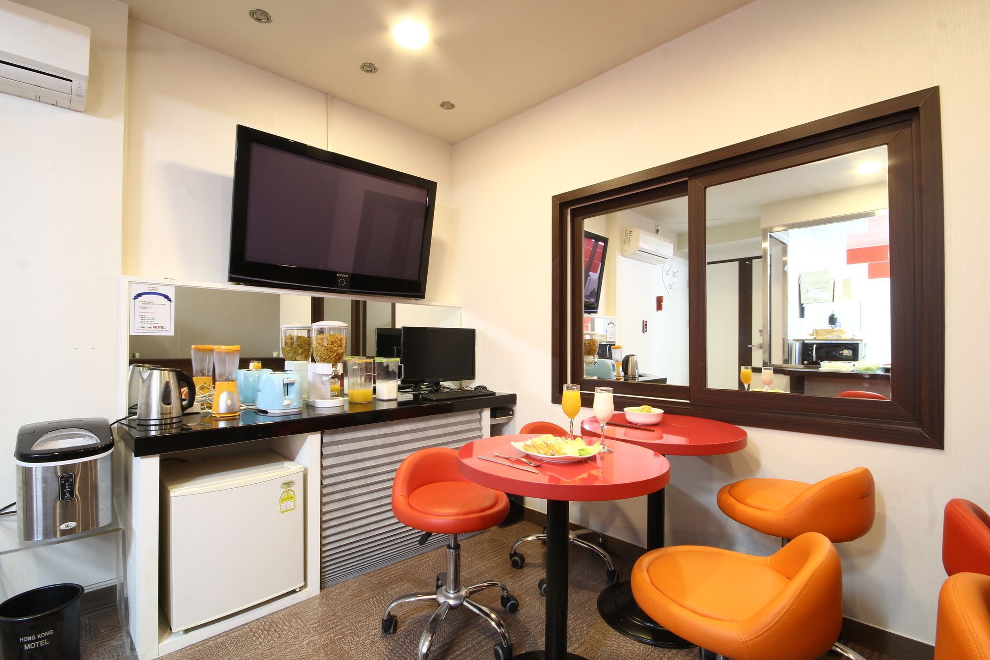 The M Hotel 2*