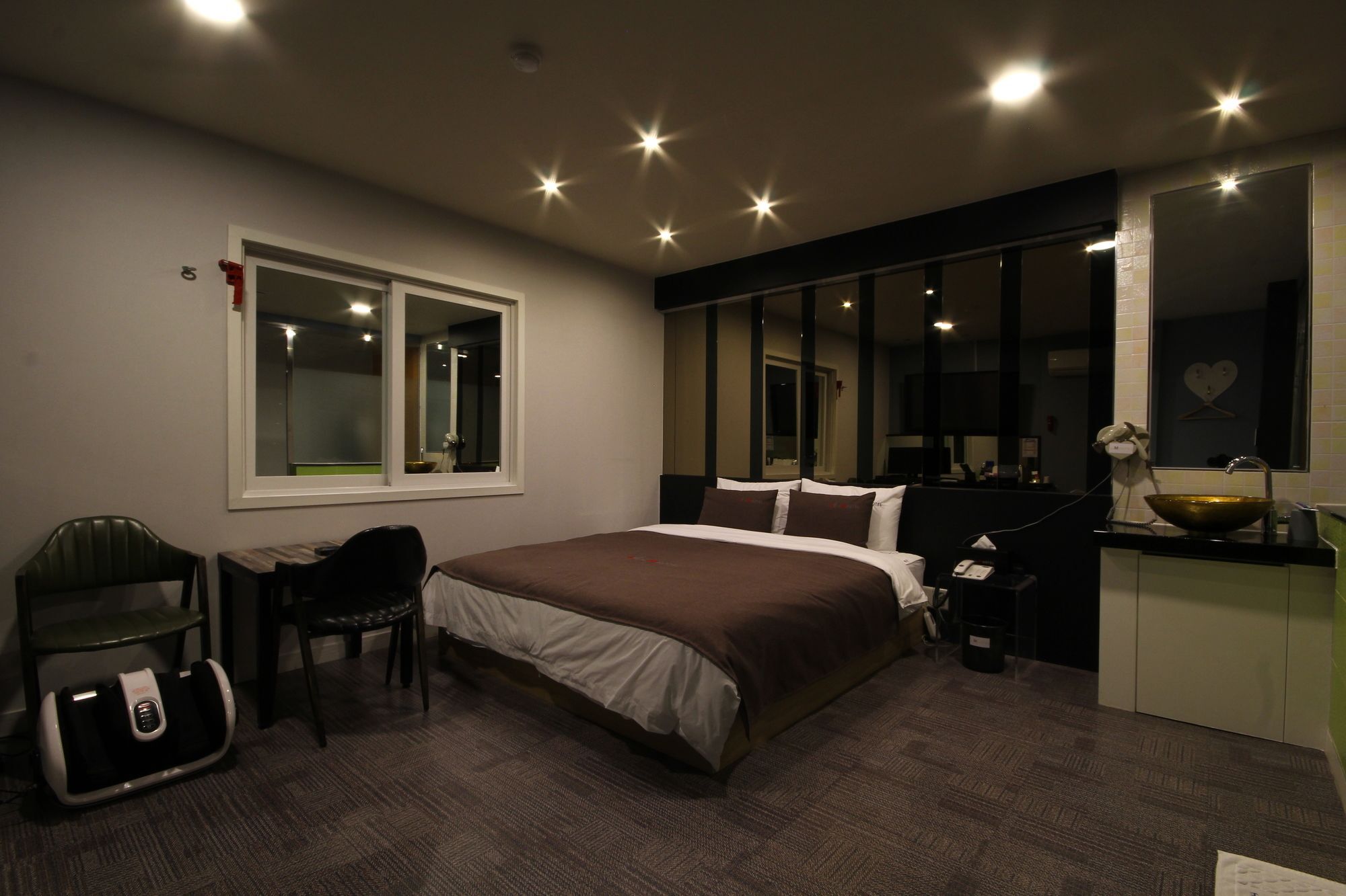The M Hotel 2*