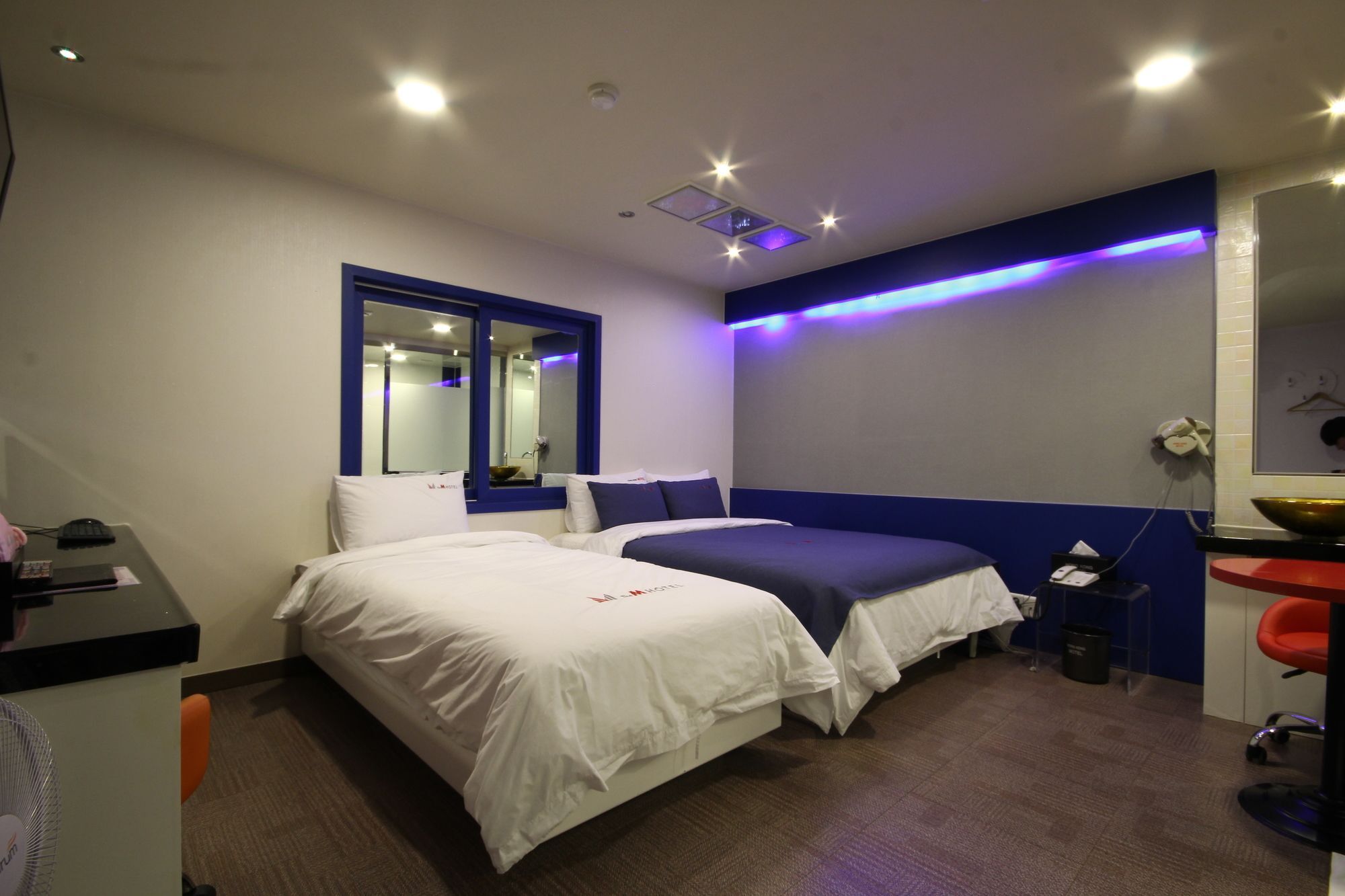 Hotel The M 2*