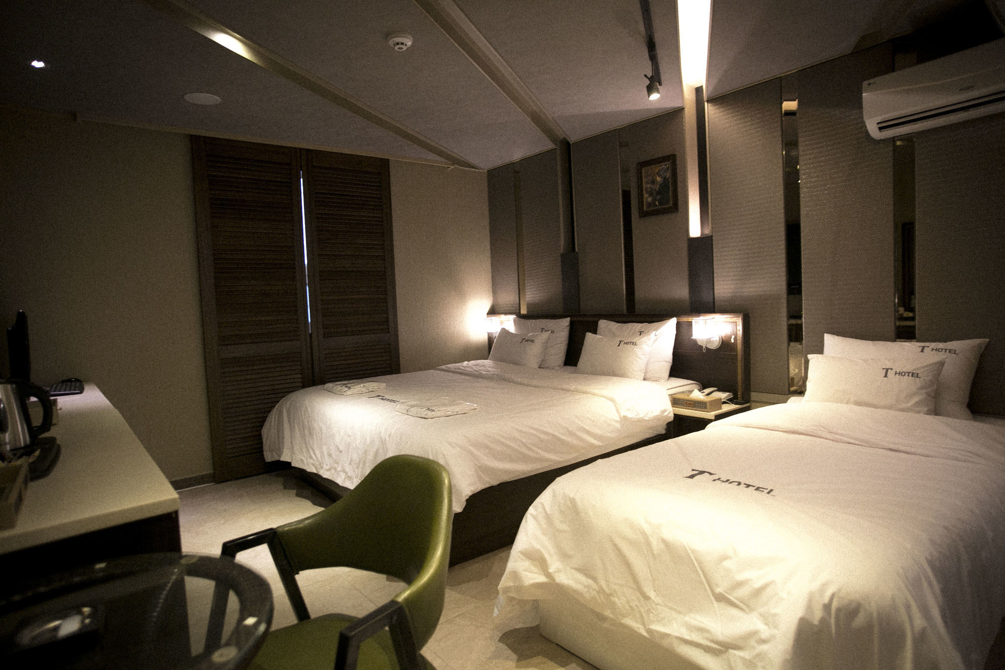 T Hotel 2*