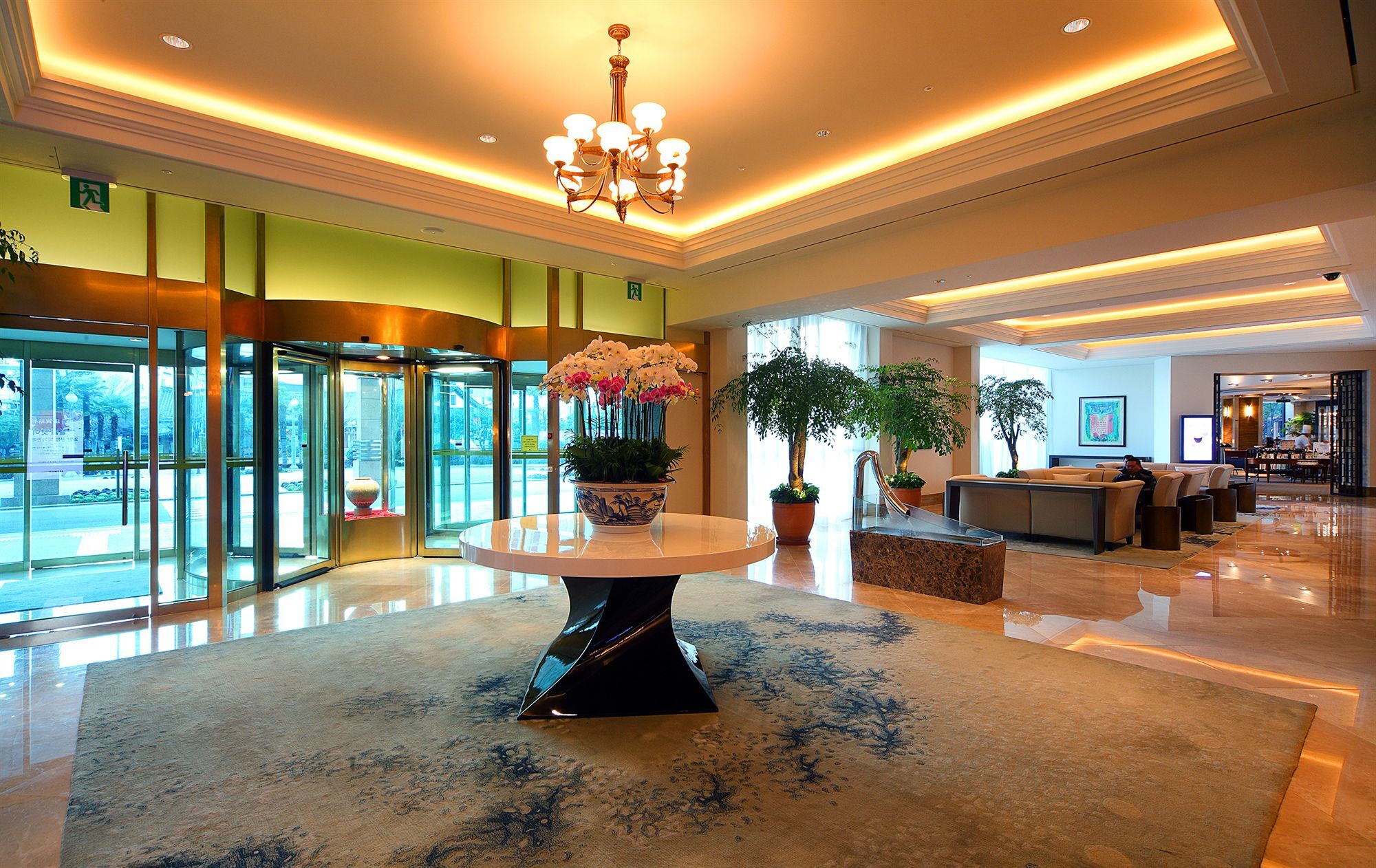 Nongshim Hotel 5*