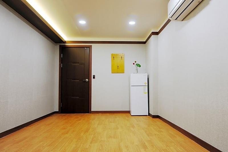 Hotel The 2*