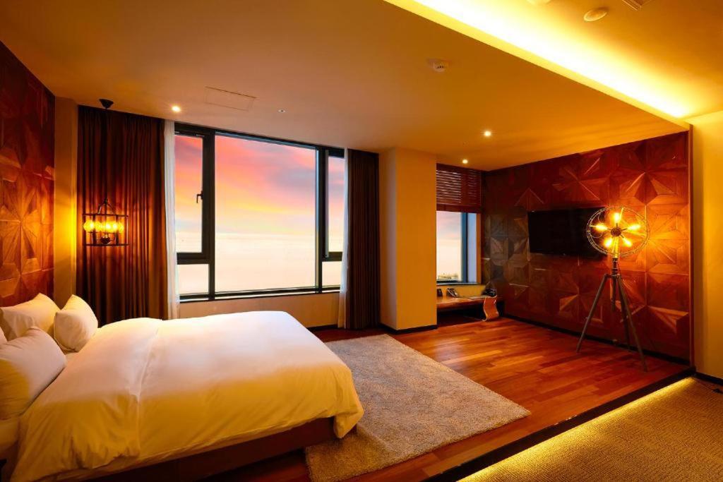 Laon Hotel 3*