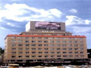 Ramada Encore By Wyndham Station Hotel