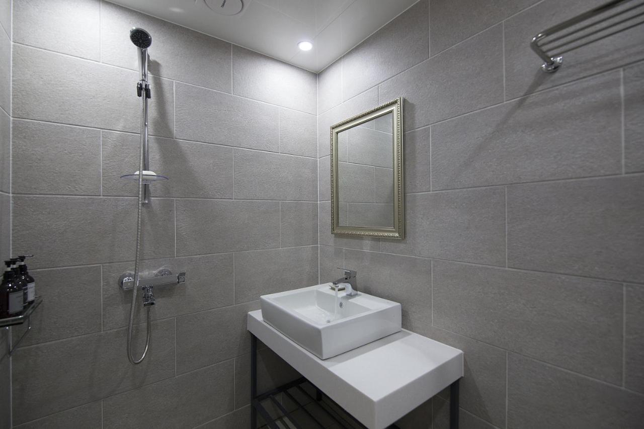 Hotel Gray Hotel 2*
