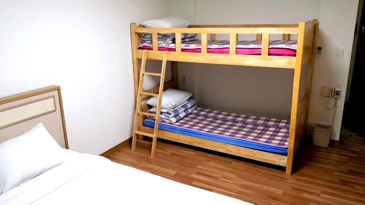 Popcorn Hostel