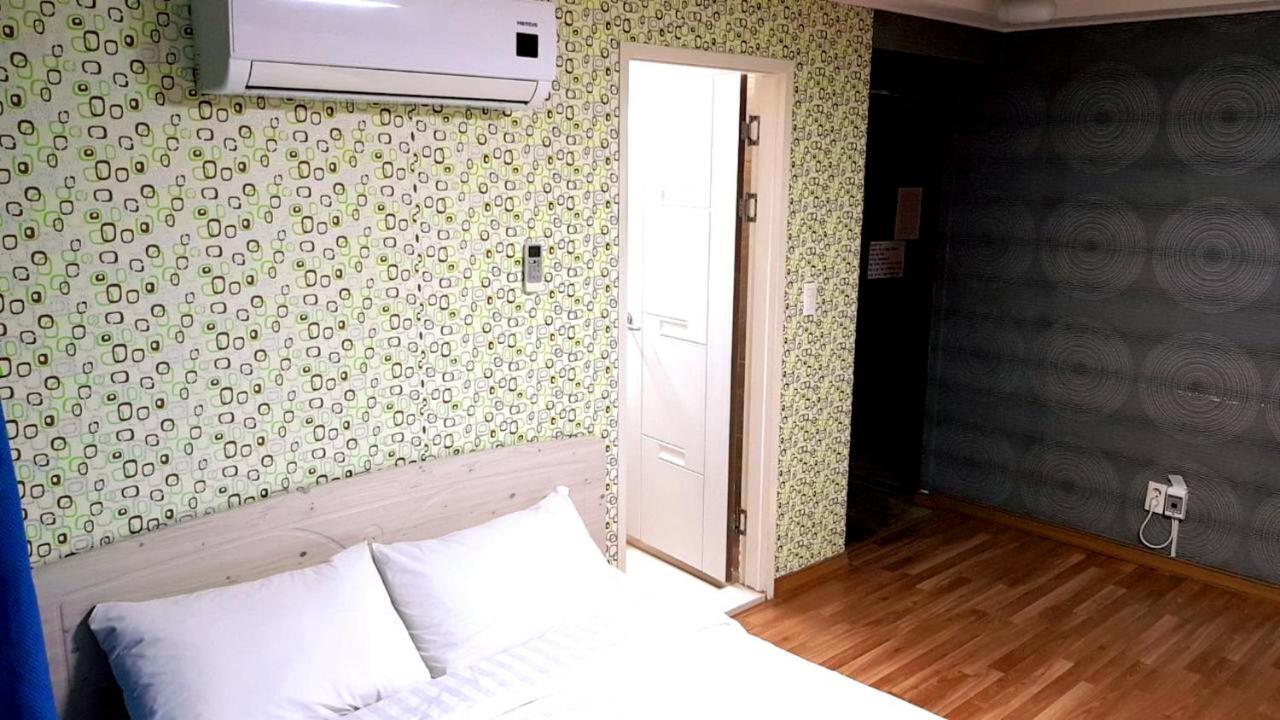 Popcorn Hostel *