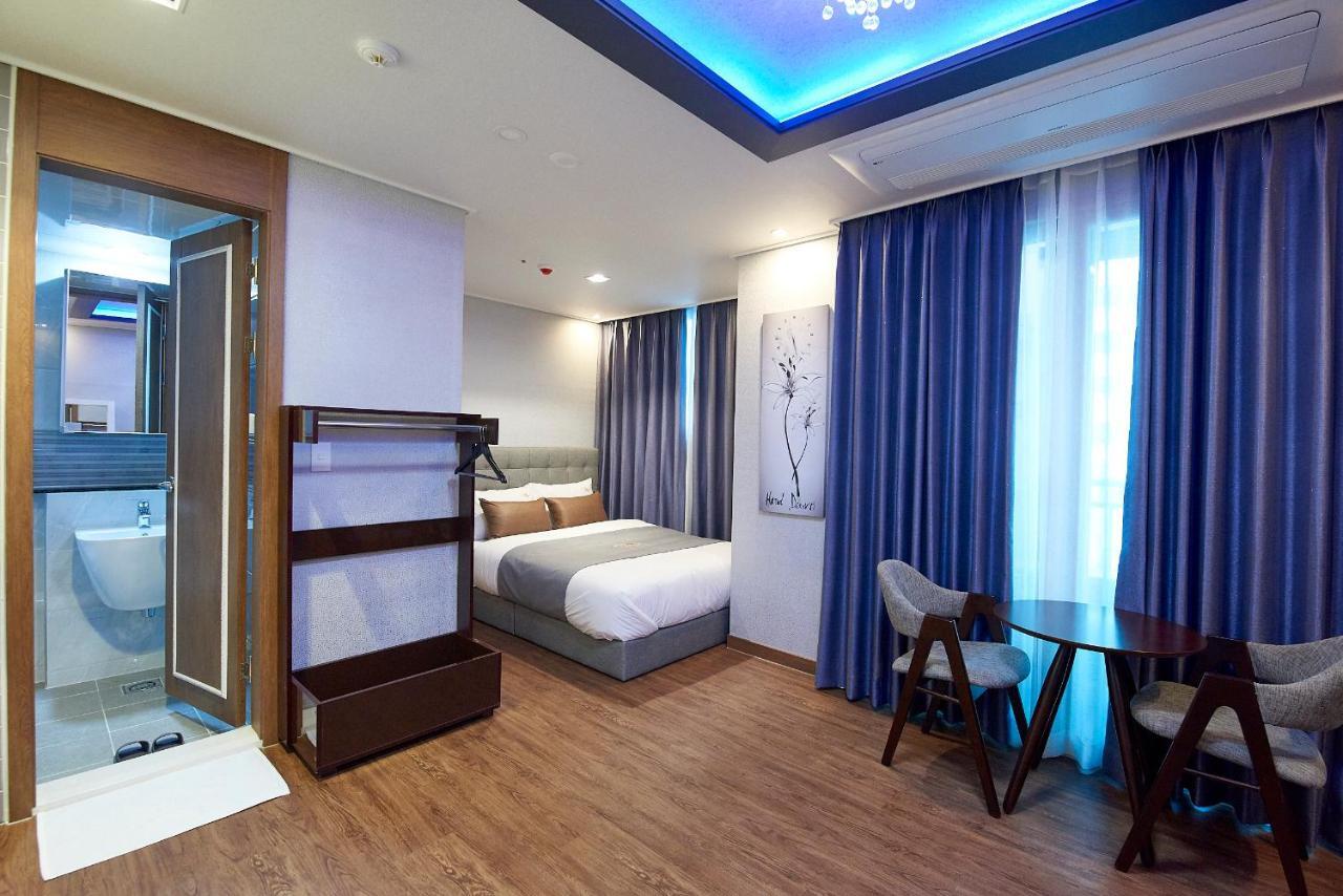 The Port Hotel 2*
