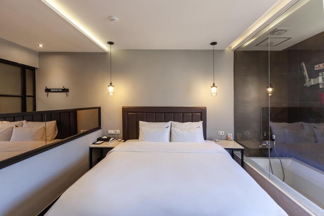 Hotel Beomil Brown Dot 2*