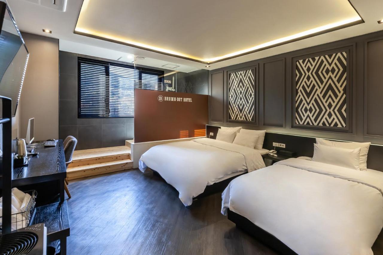 Beomil Brown Dot Busan