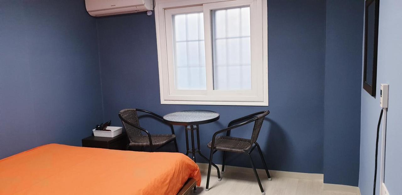 Blue Backpackers Hostel *
