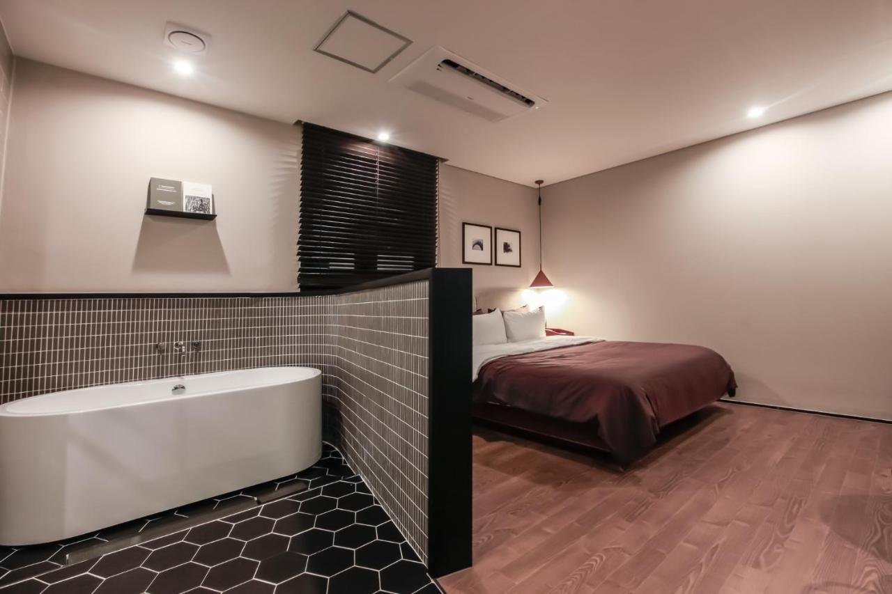 Hotel Brown-dot Yangjeong *