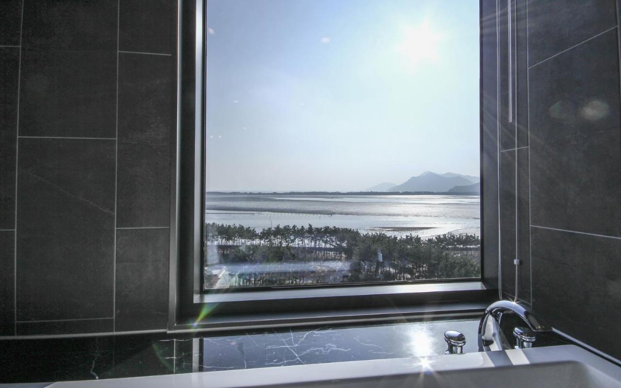 The Brain Hotel 3*