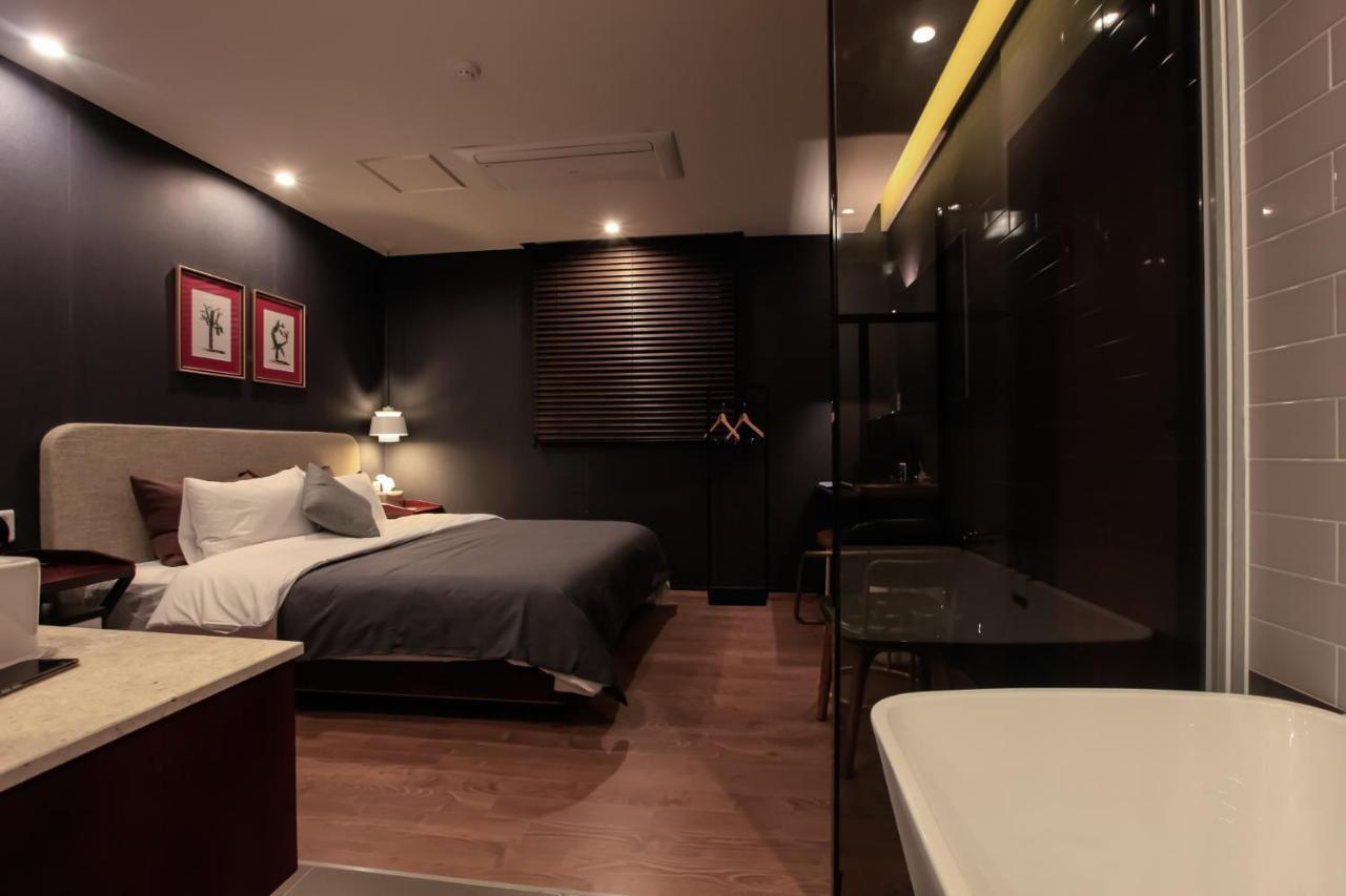 Hotel Brown-dot Yangjeong *