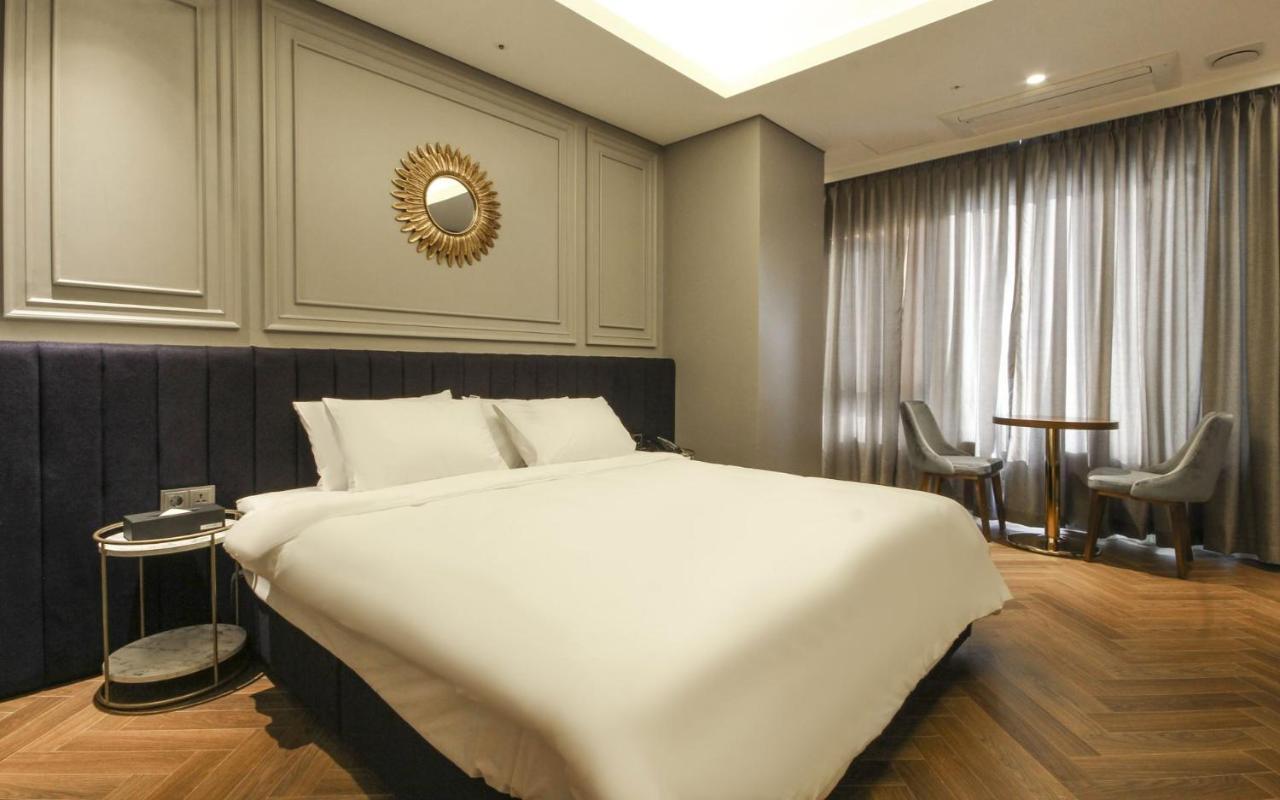 Hotel The Brain 3*