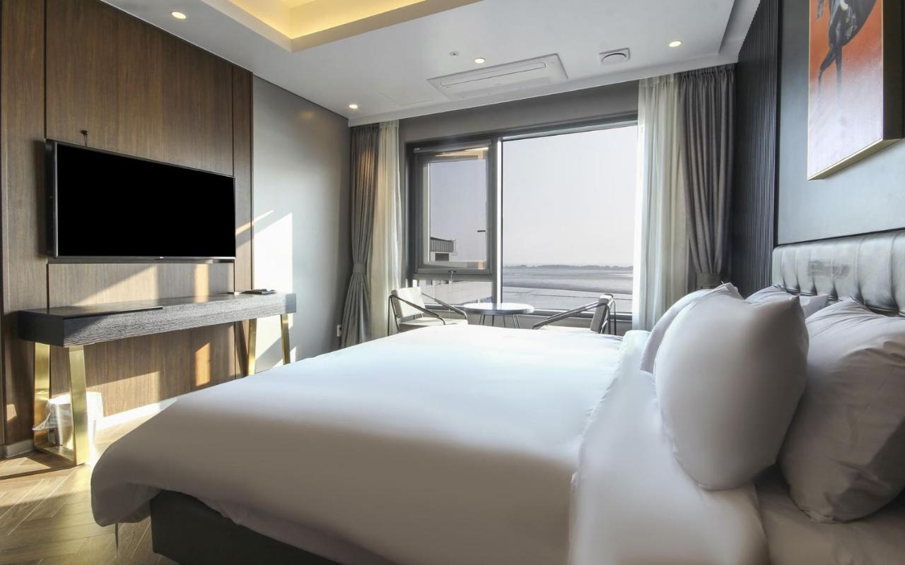 The Brain Hotel 3*