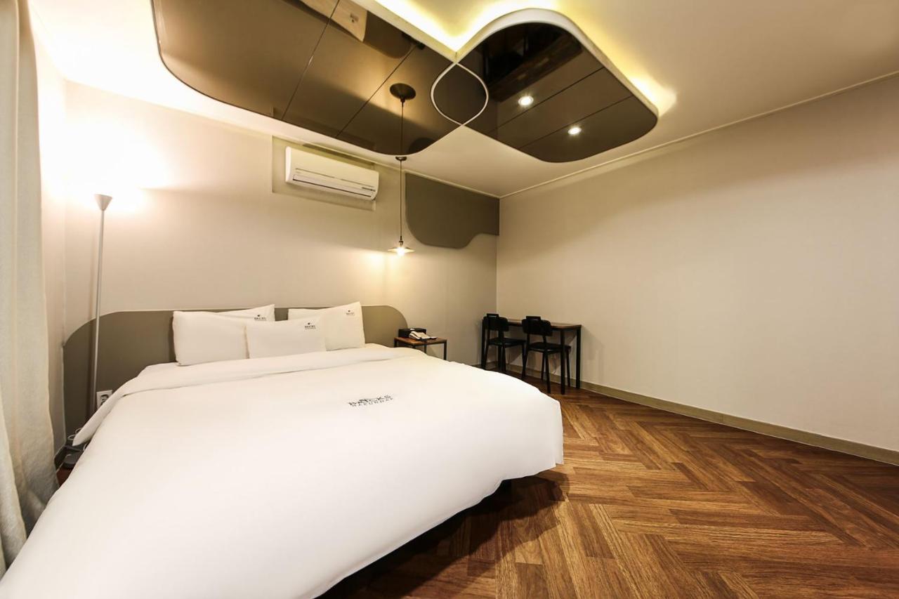 Bricks Haeundae Motel