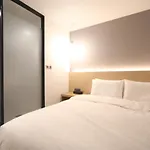 Daeyeon Business Hotel The Grang