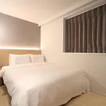 Daeyeon Business Hotel The Grang