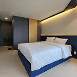 Gold Stone Hotel