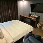 No. 25 Hotel Myeongji Oceanc City Business