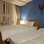 #2 Twin# 2 Minutes Run To The Sea, Close To The Sea, 5 Minutes To Club D Oasis Swimming Pool, Renewal Fresh Apartment