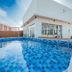 Mer De Laube Hotel