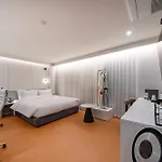 No 25 Hotel