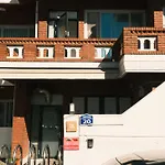 Zip Guesthouse