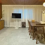8-Capacity # 3 Rooms # 4 Queen Beds # 10 Minutes On Foot From Busan Station # Wood Tone # Emotional Interior # Netflix